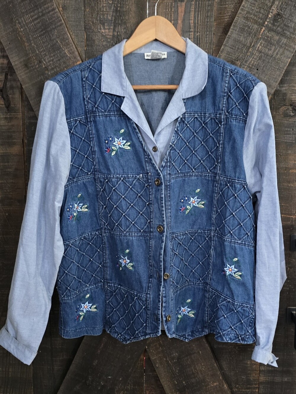 Vntg Alfred Dunner Denim Floral Embroidered Button-Front Women’s Top/Vest 2X